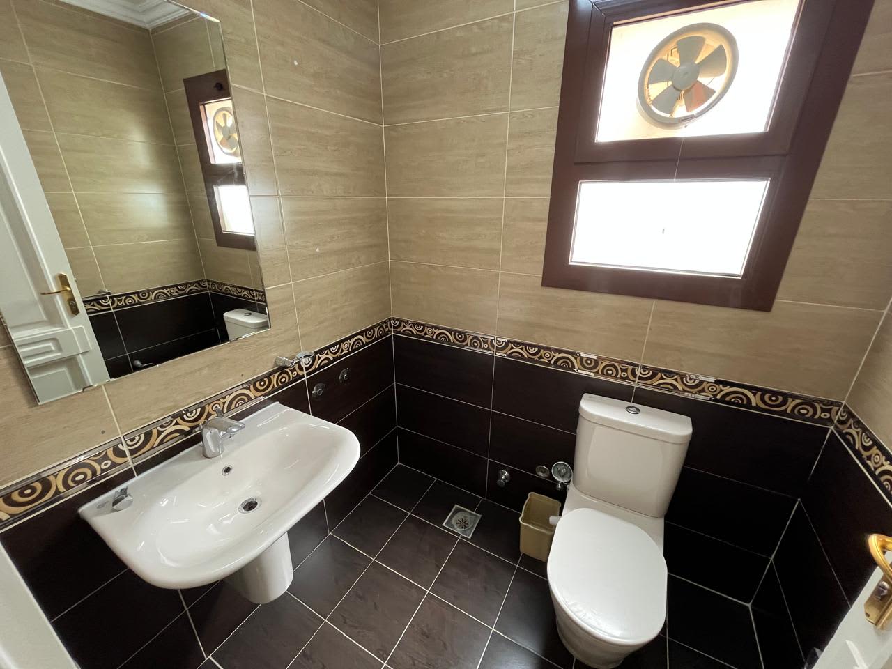 Well-Designed Apartment | Balcony & Natural Views In Maadi