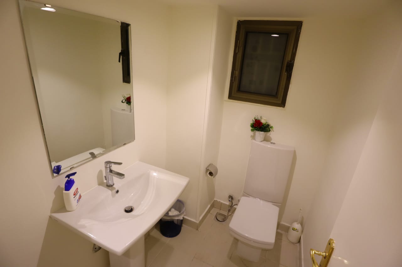 Spacious 4BR Apartment in Maadi Sarayat