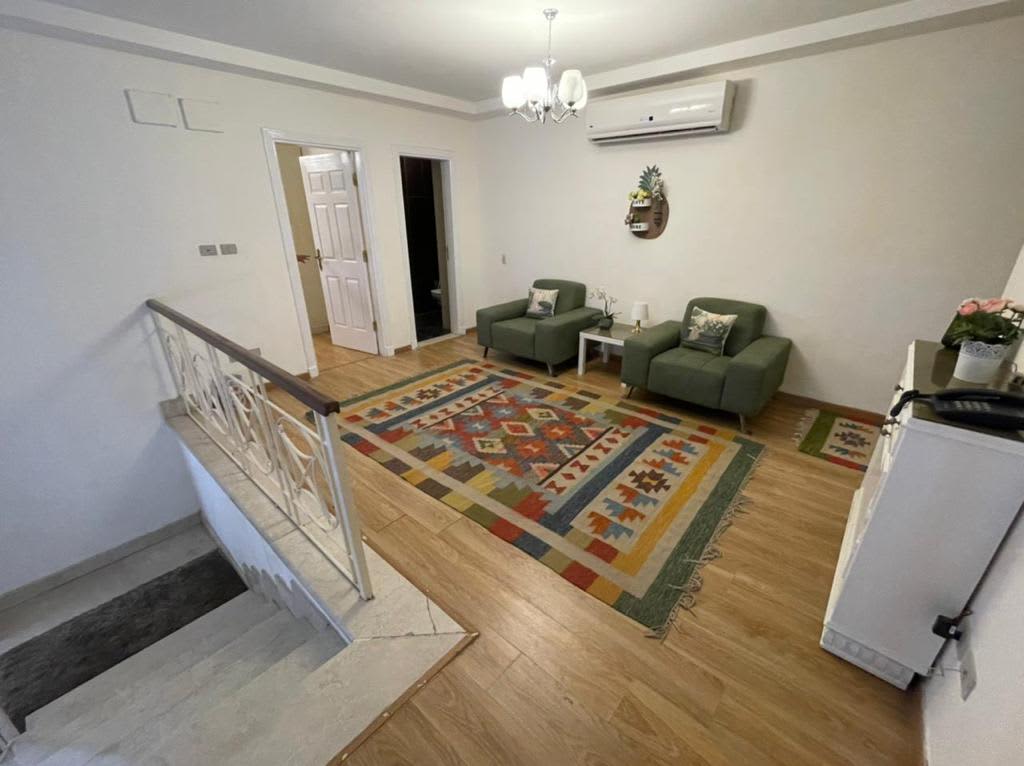 Ground Floor Duplex 4BR with Garden & Pool Access