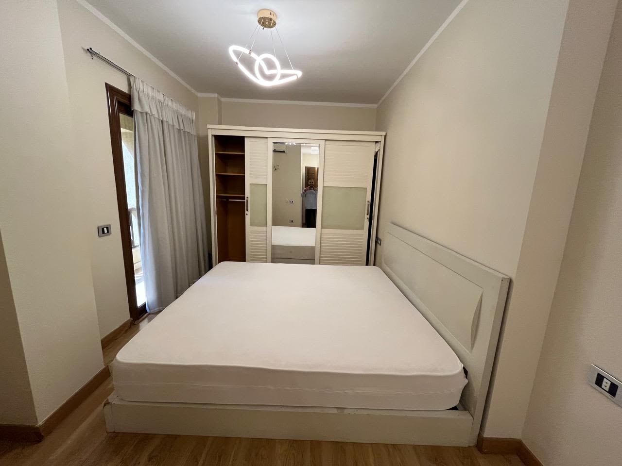 4BR Apartment with Pool & Garden Access in Prime Location