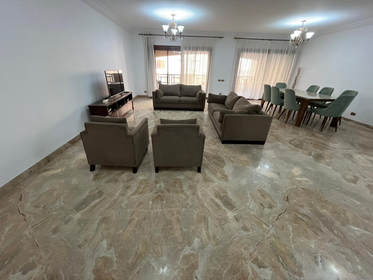 Stylish 3BR Apartment with Balcony & Shared Pool