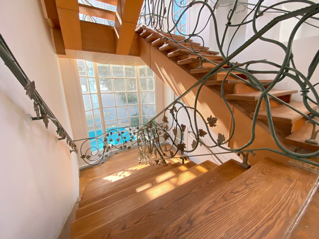 Luxury Villa For Rent In A prime Location In Maadi Degla.