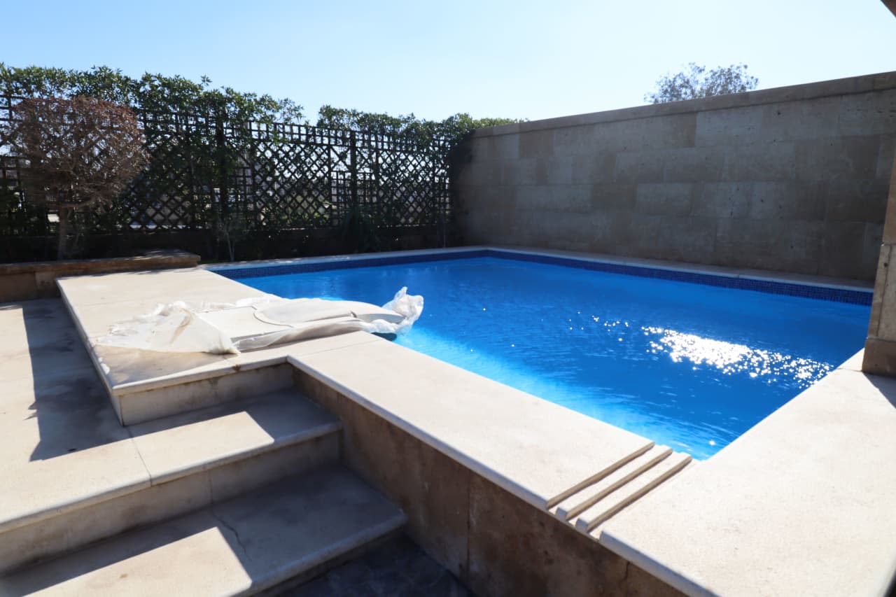 4 bedroom Duplex for rent in Degla