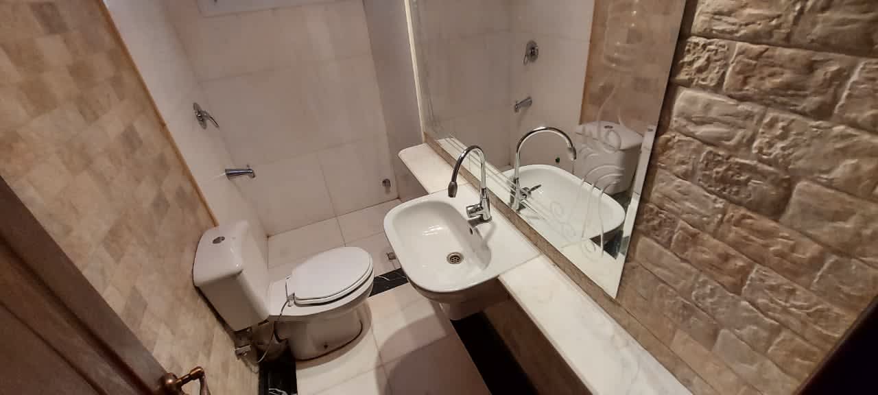 Spacious 8-Bedroom Villa with Private Garden for Rent in Maadi