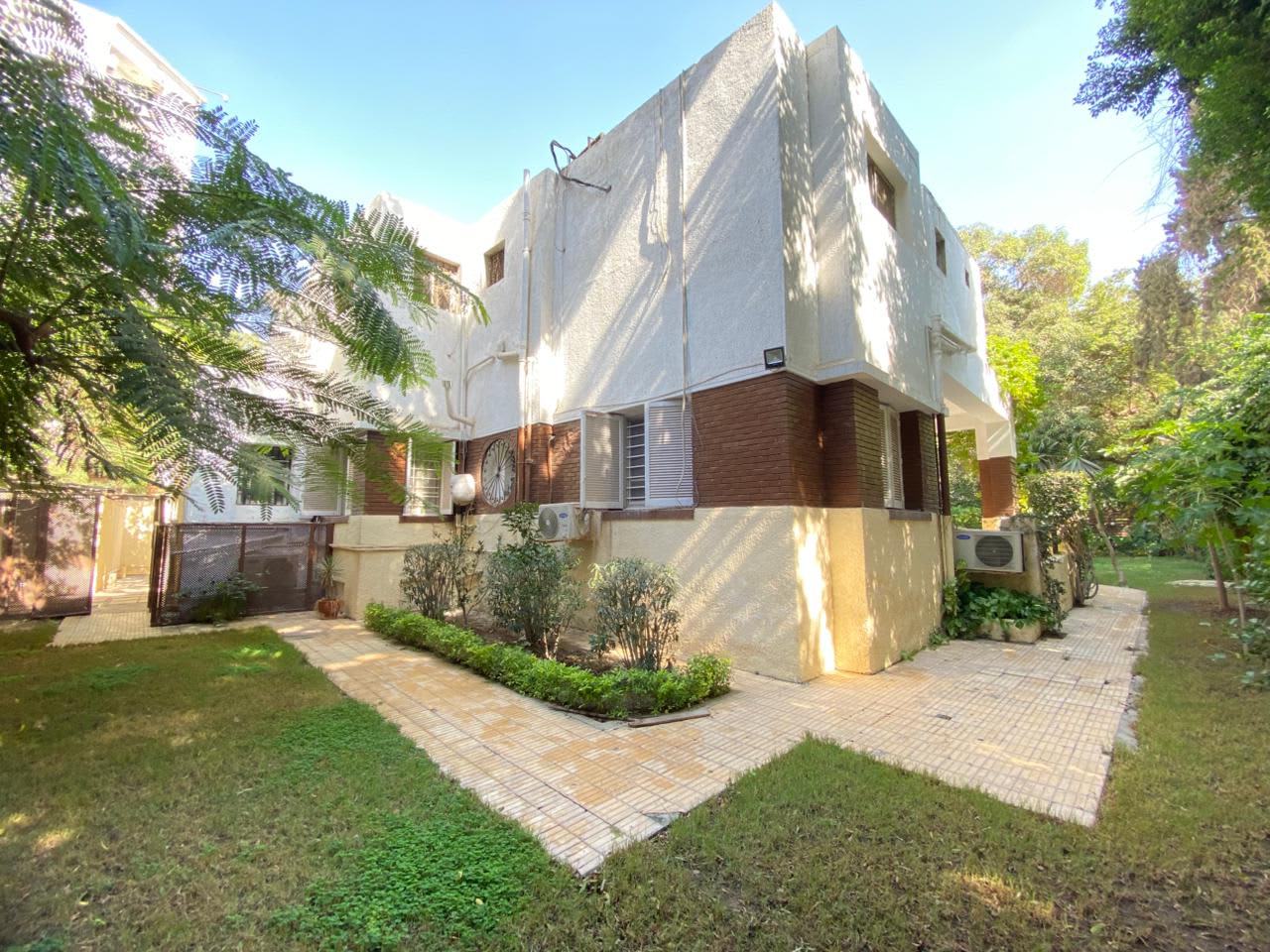 5 bedroom Villa for rent in Sarayat