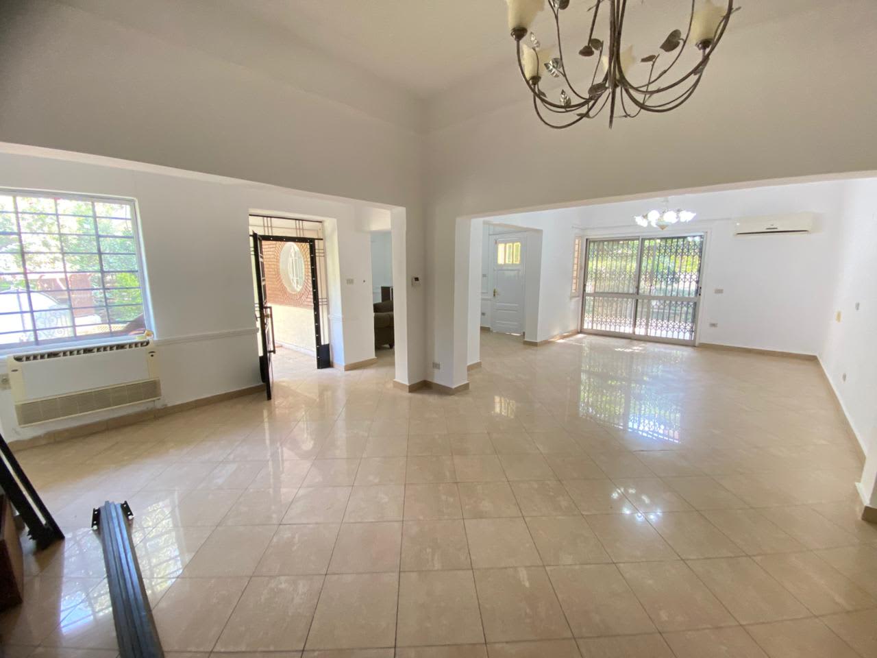Semi Furnished Villa With 800m² In Maadi Sarayat.