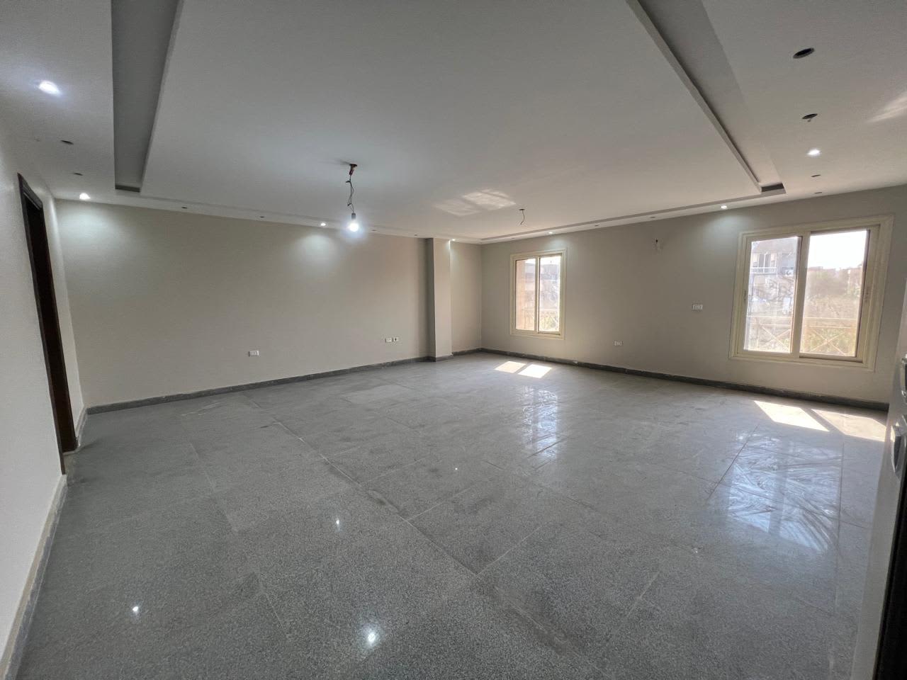 5 bedroom Office for rent in New Maadi