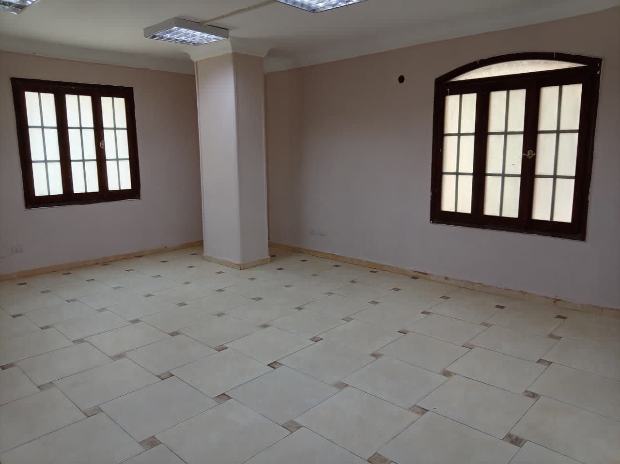 6 bedroom Office for rent in New Maadi