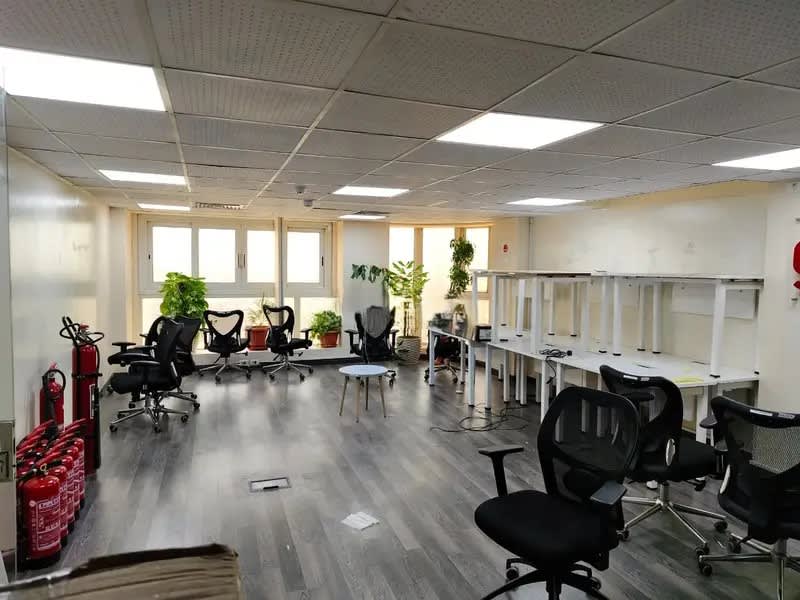 Administrative Space For Rent | Area 410 Sqm | Ultra Prime | Cornish.