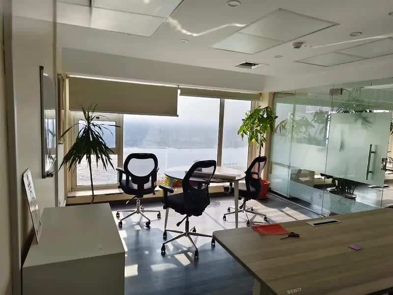 Administrative Space For Rent | Area 410 Sqm | Ultra Prime | Cornish.