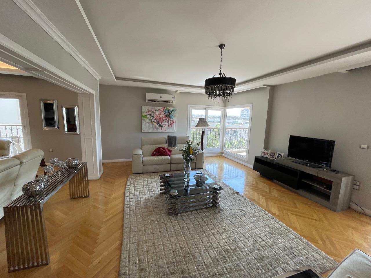 4 bedroom Apartment for rent in Degla