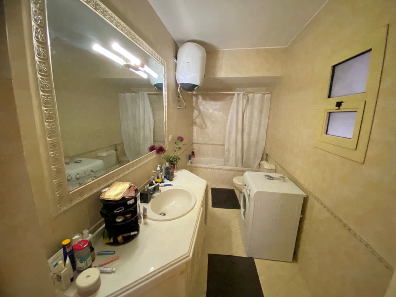 Sunny And Stylish Apartment In Sarayat El Maadi.