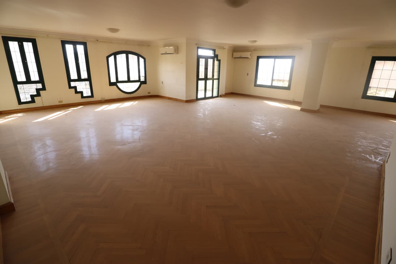 5 bedroom Apartment for rent in Sarayat