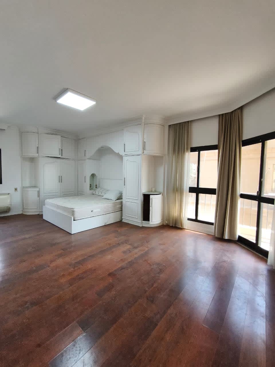 Elegant 4BR Apartment with Balcony & Natural Light In Maadi Degla