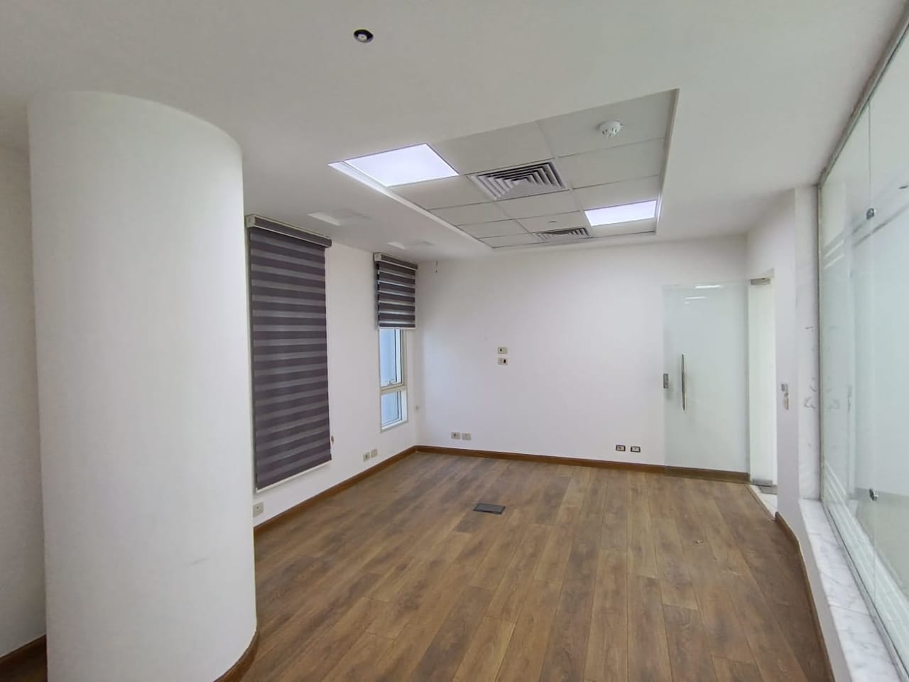 Administrative Office For Rent| 250m² | 90th North