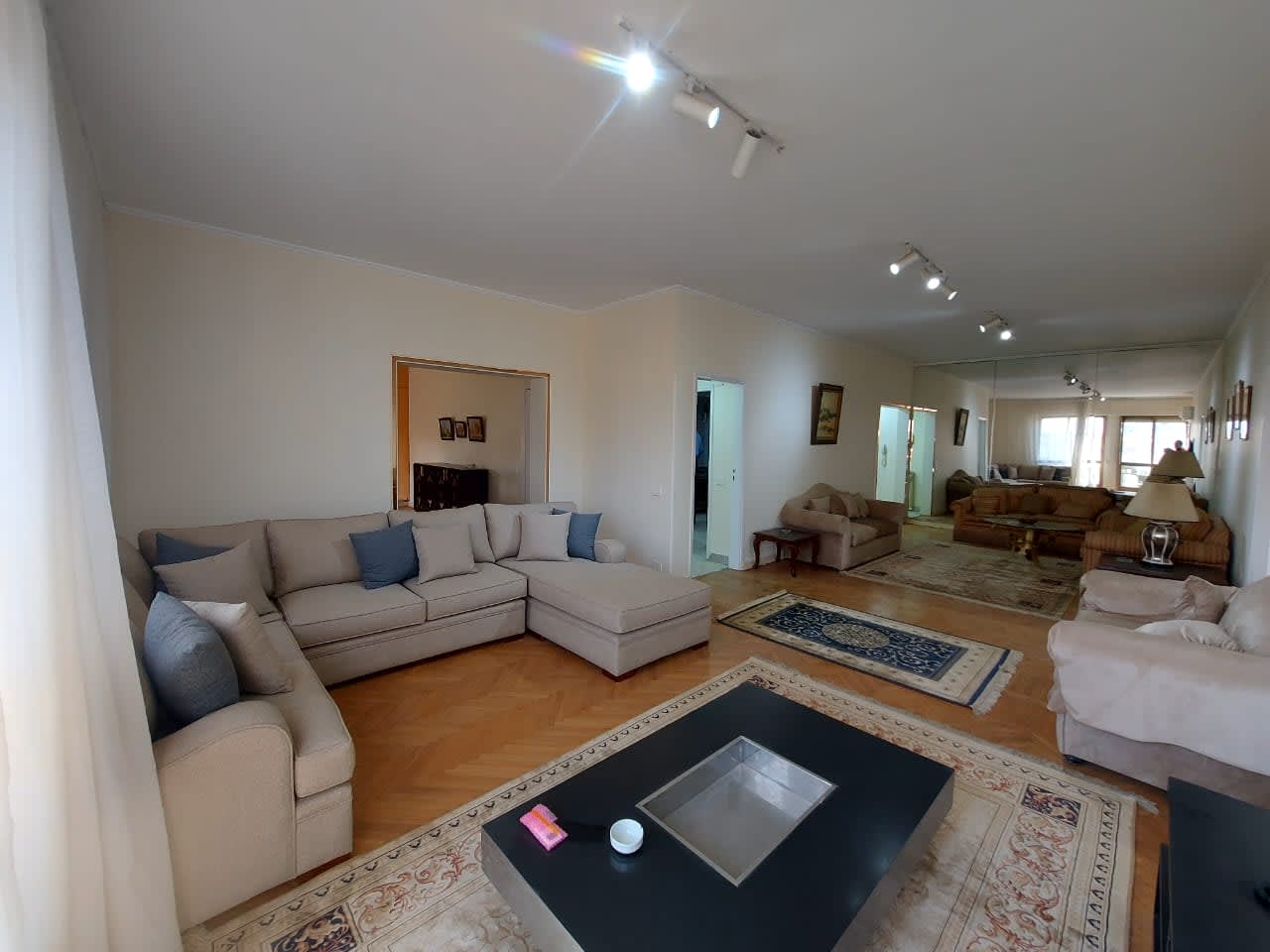 Elegant 3-Bedroom Apartment Serene Modern Living