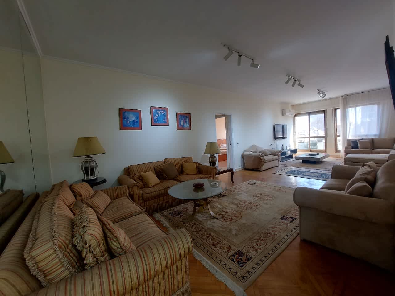 Elegant 3-Bedroom Apartment Serene Modern Living