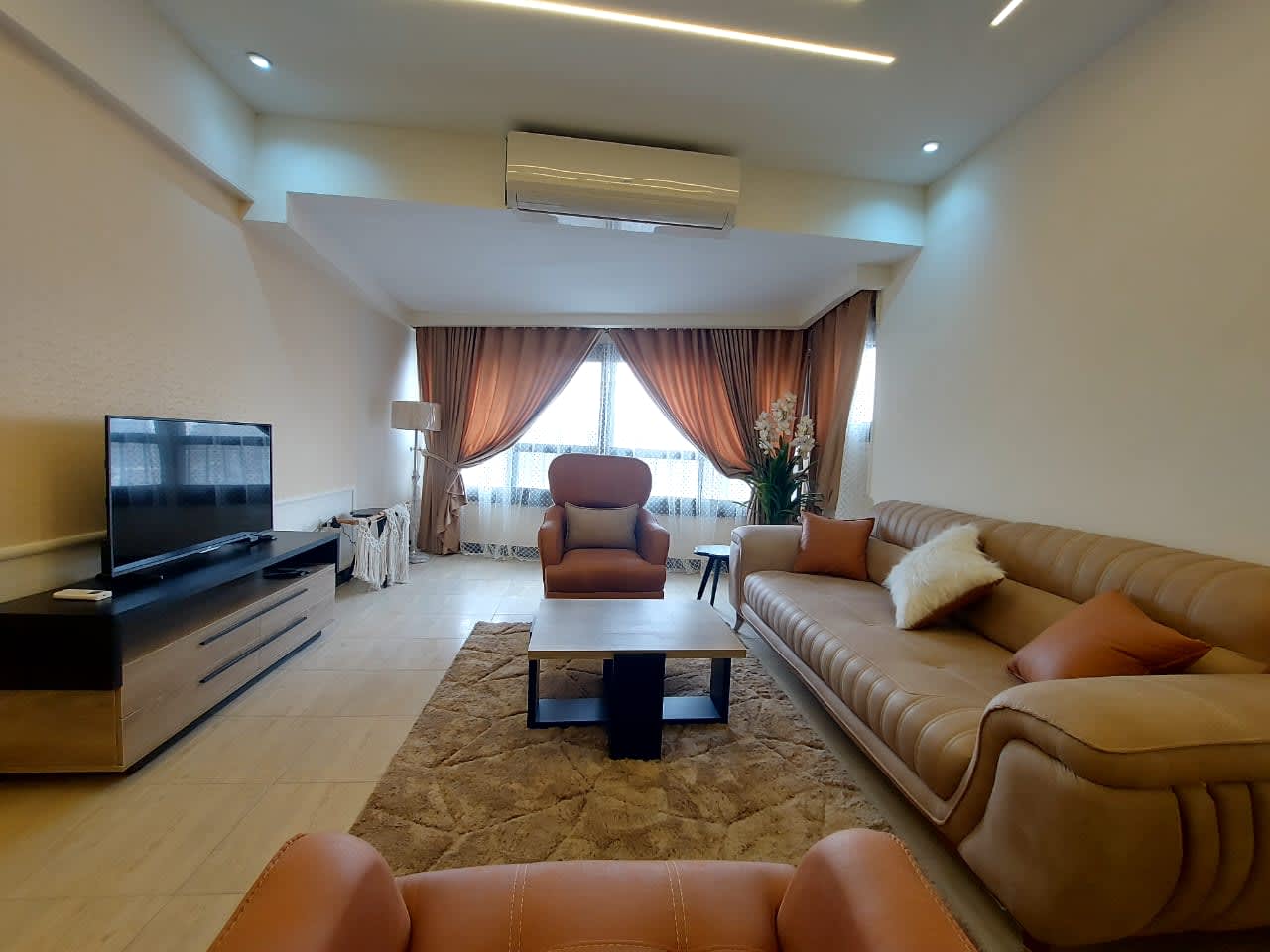 Bright 2BR Apartment with Scenic Green Views In Zamalek