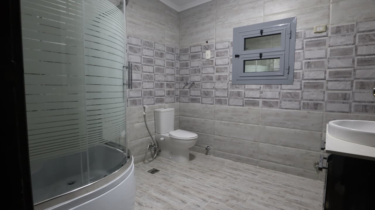 Bright & Spacious 3-Bedroom Apartment In Maadi Degla.