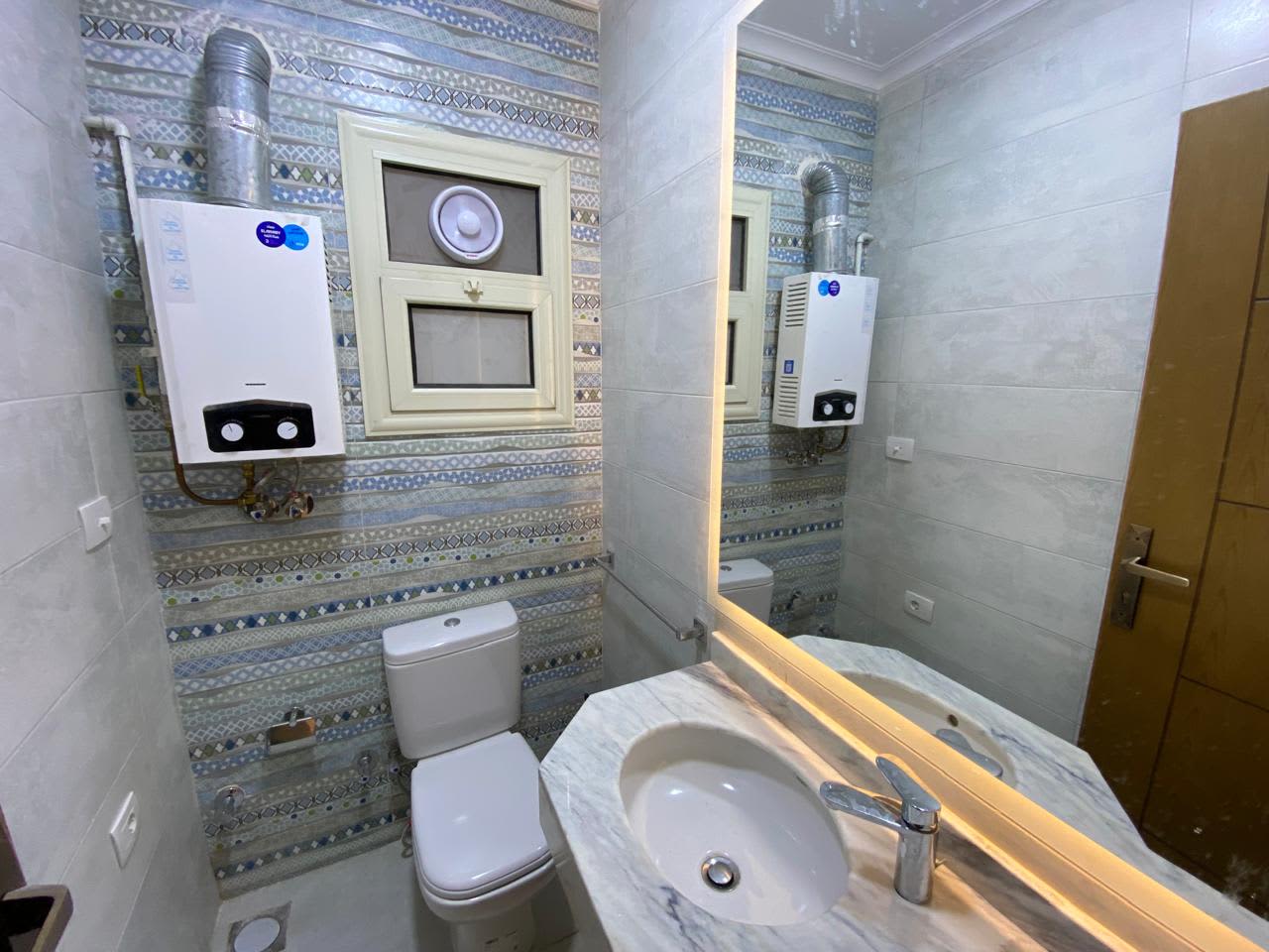 Elegant 2-Bedroom Apartment in Prime Maadi Degla.
