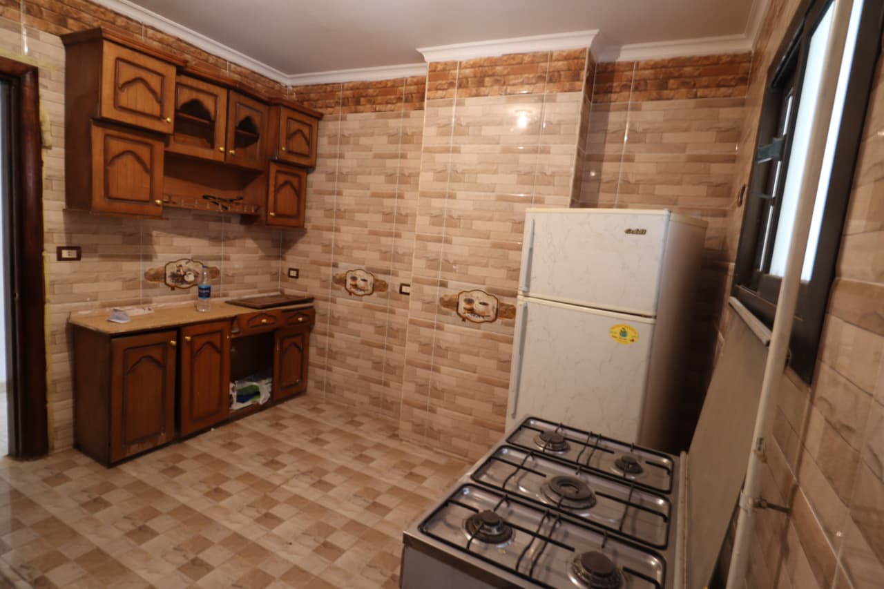 Bright Semi-Furnished Apartment in Prime Degla Maadi.