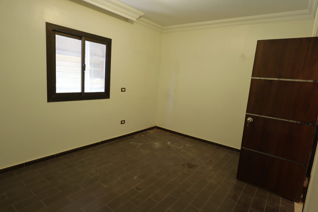 Bright Semi-Furnished Apartment in Prime Degla Maadi.