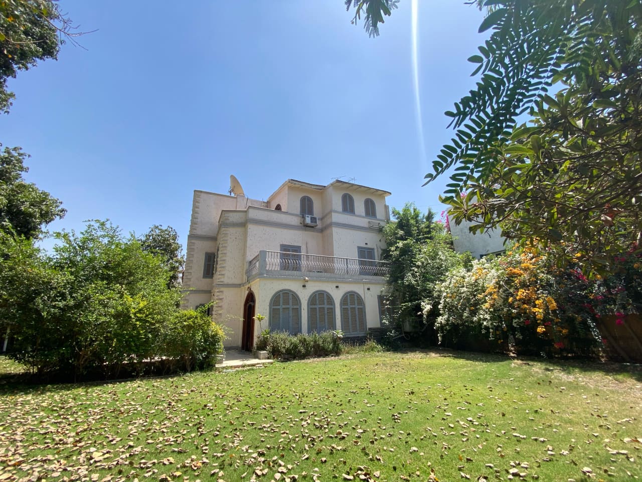 6 bedroom Villa for sale in Sarayat