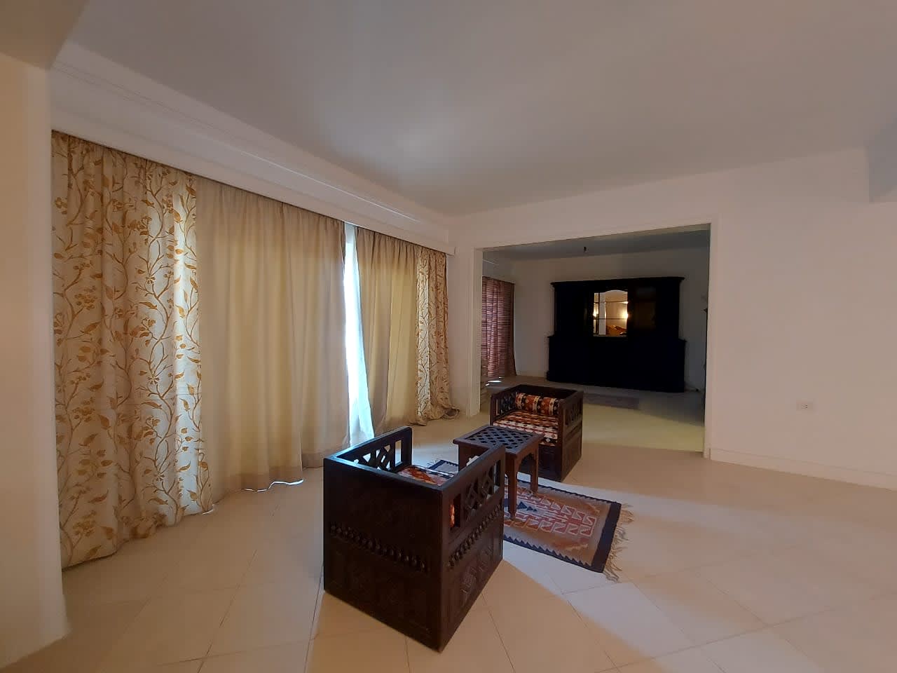 Sunny & Spacious Modern Apartment in Prime Zamalek