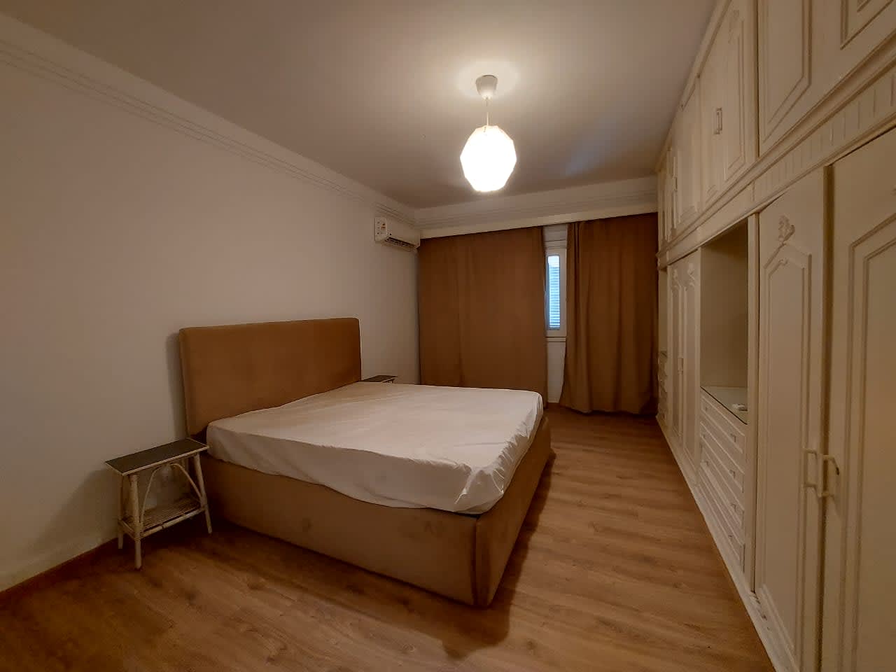 Sunny & Spacious Modern Apartment in Prime Zamalek