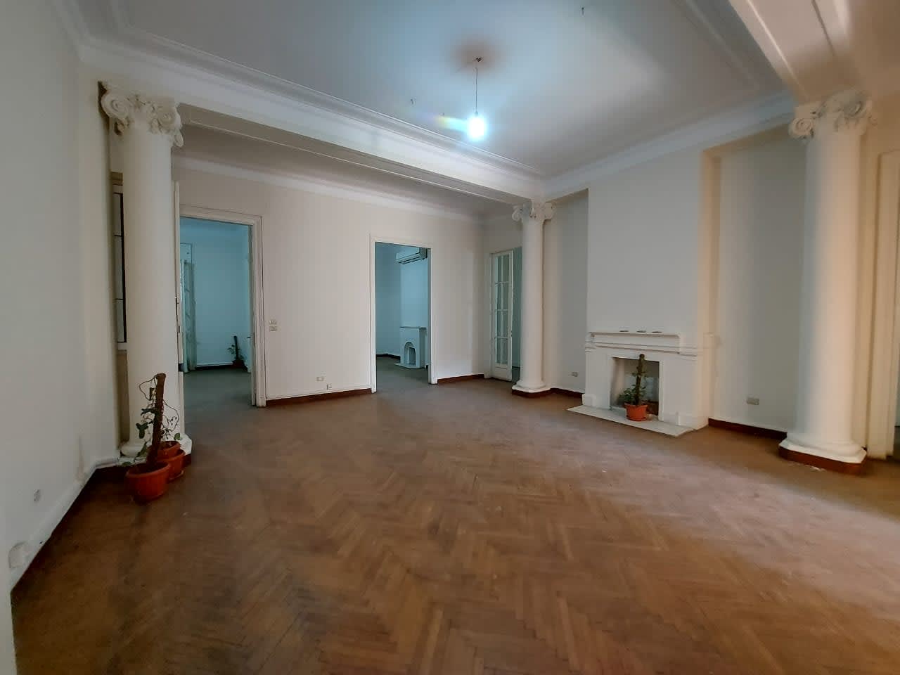 Spacious & Elegant Family Apartment in Prime Zamalek