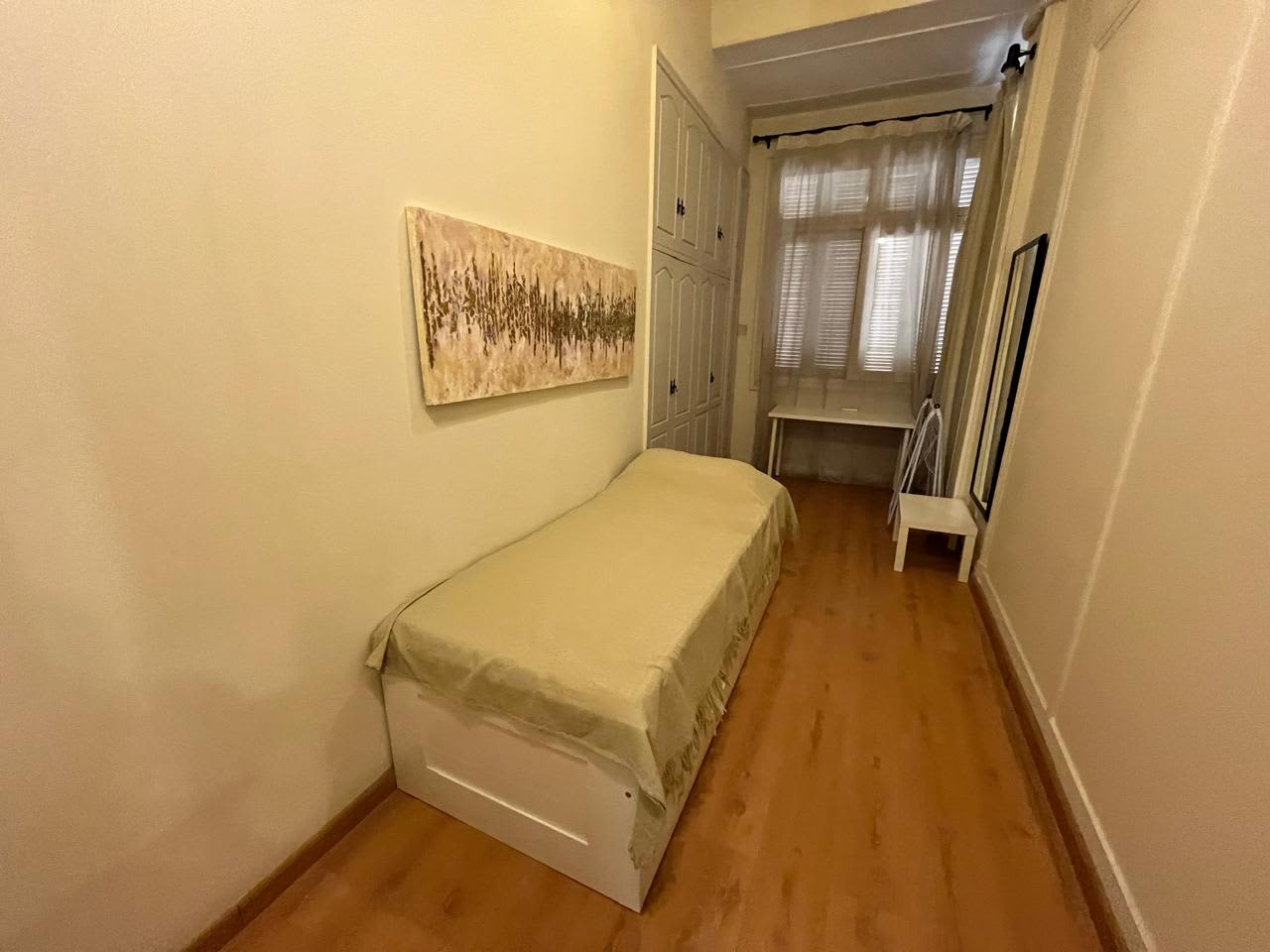 Sunny & Spacious Apartment in Prime Zamalek Location