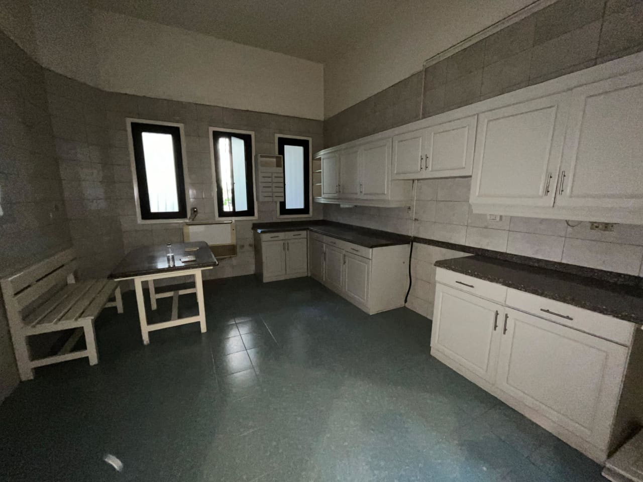 Wonderful Semi Furnished Dublex Ground Floor For Rent In Maadi Degla.