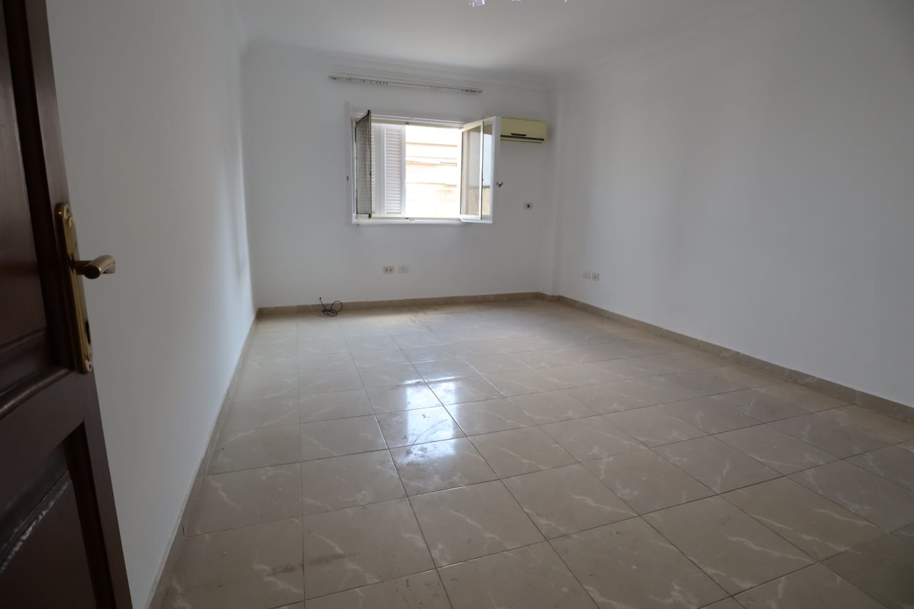 Spacious 3BR Apartment in a Quiet Zamalek Area