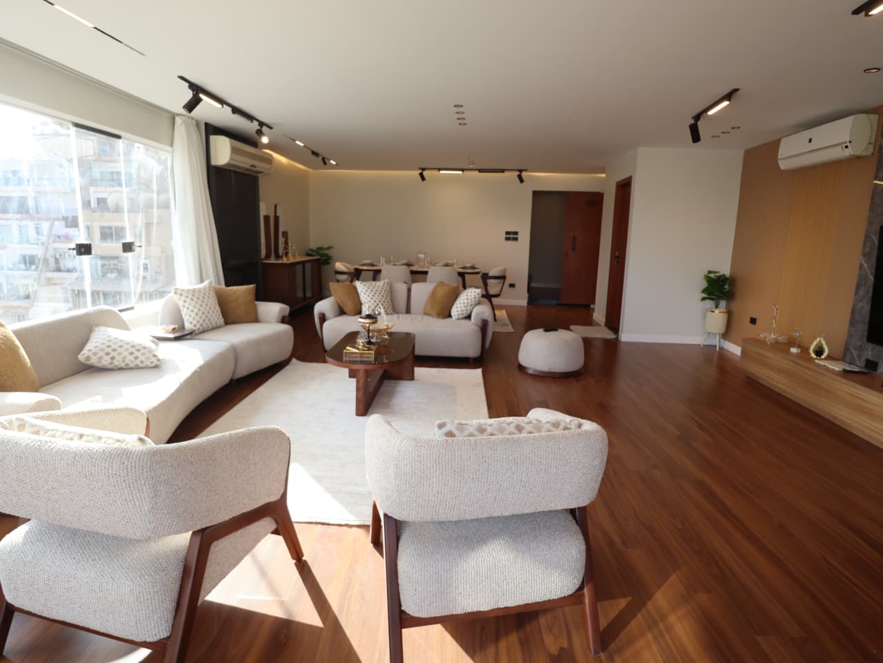 Modern 4BR Residence with Scenic Balcony In Zamalek
