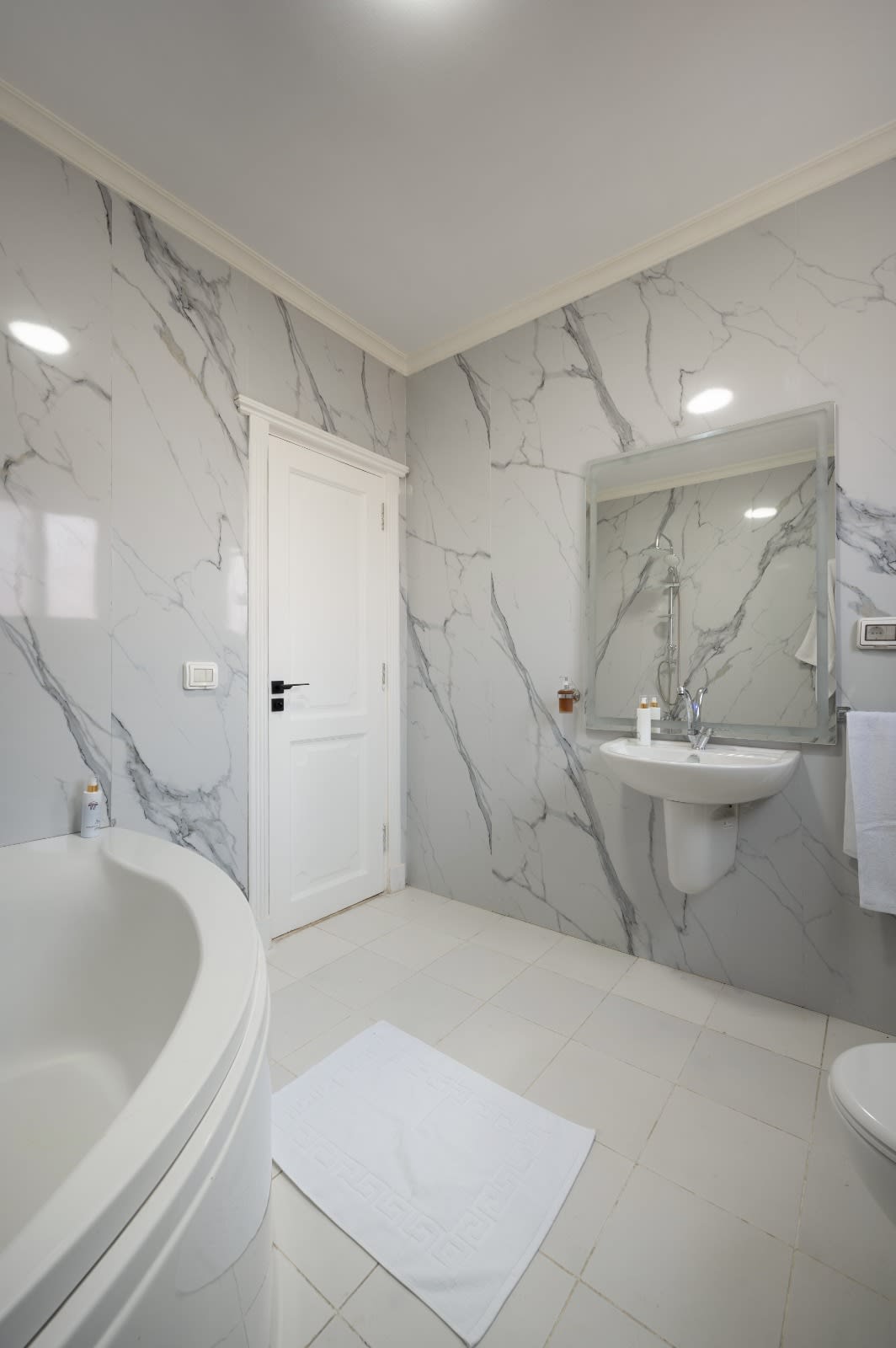 Chic Furnished Studio Apartment For Rent In Maadi Sarayat.