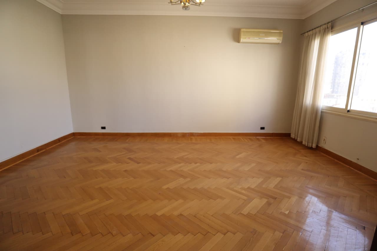 Spacious 3BR Apartment in Zamalek