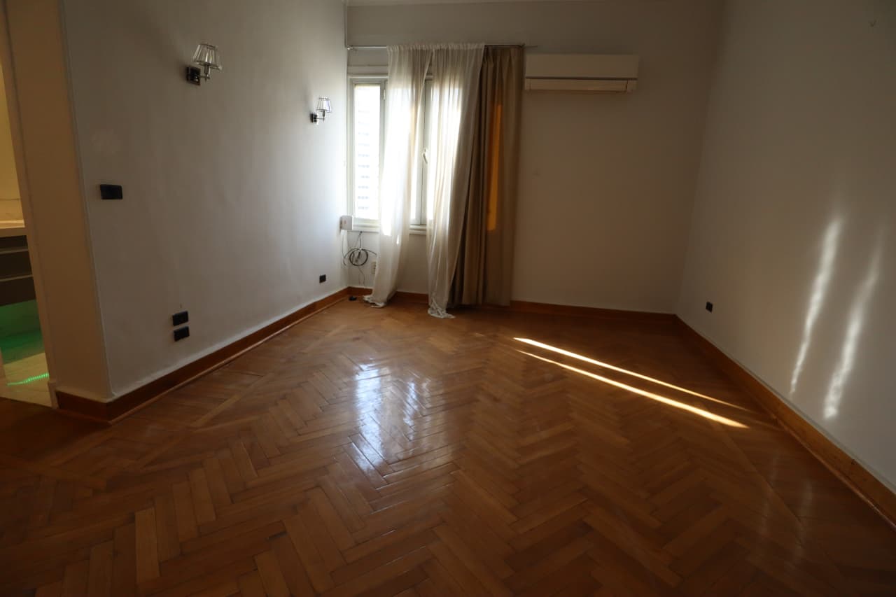 Spacious 3BR Apartment in Zamalek