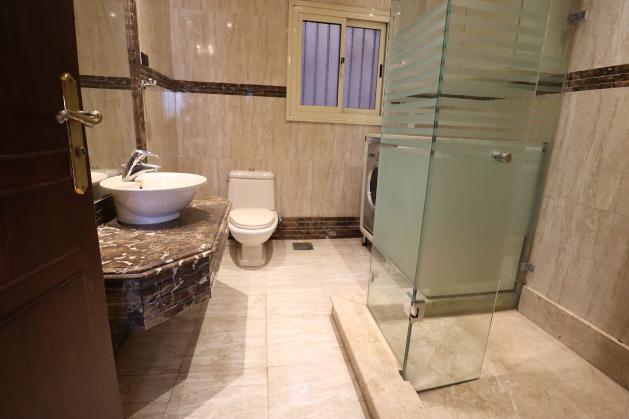 Spacious 3BR Apartment in Zamalek