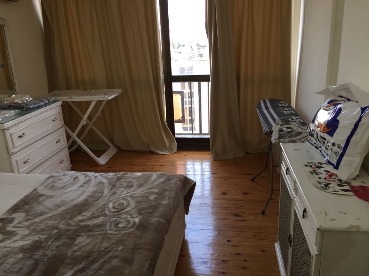 Bright 3BR Apartment in Prime Zamalek Location
