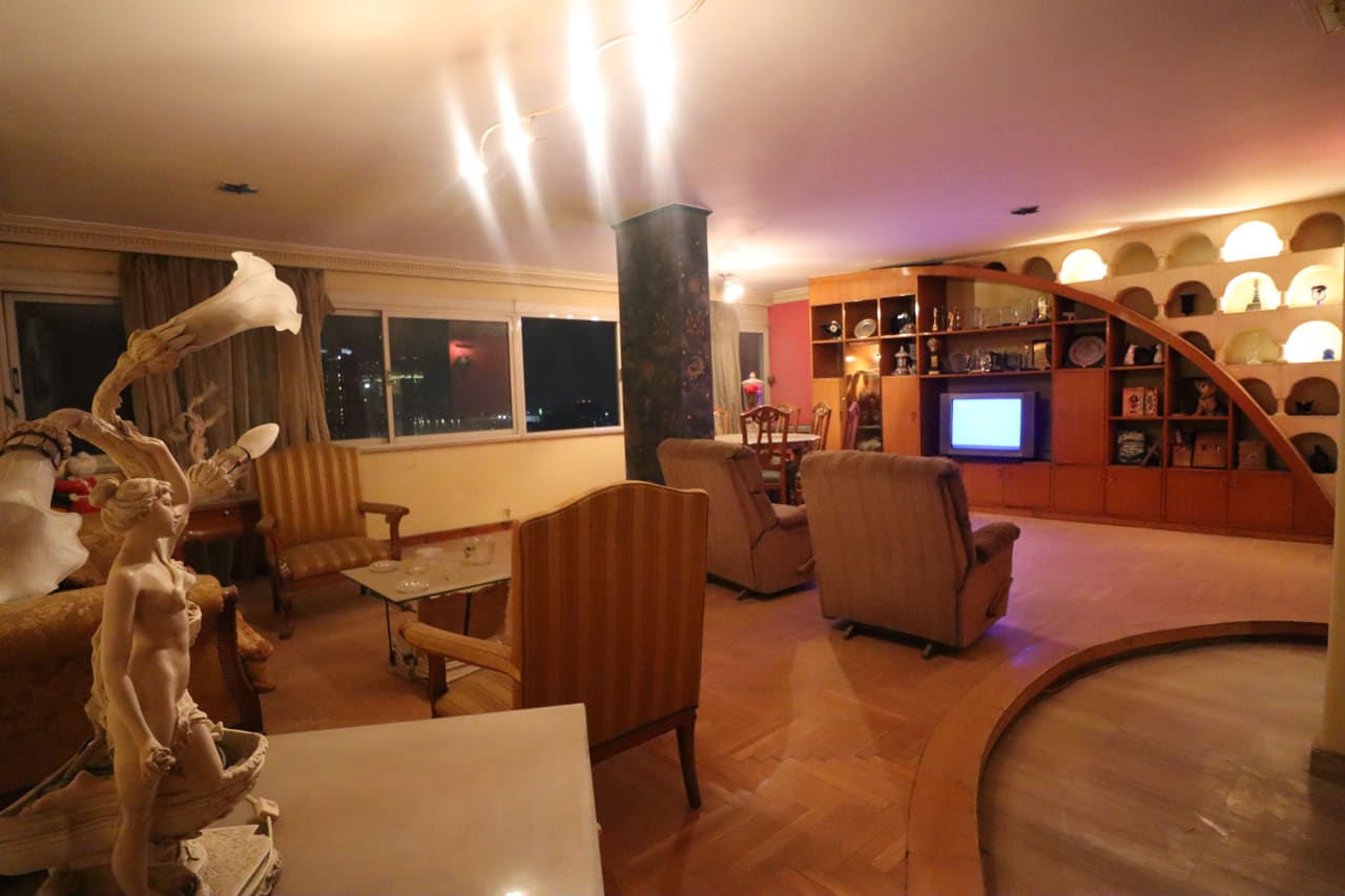 2BR Apartment in Prime Zamalek Location
