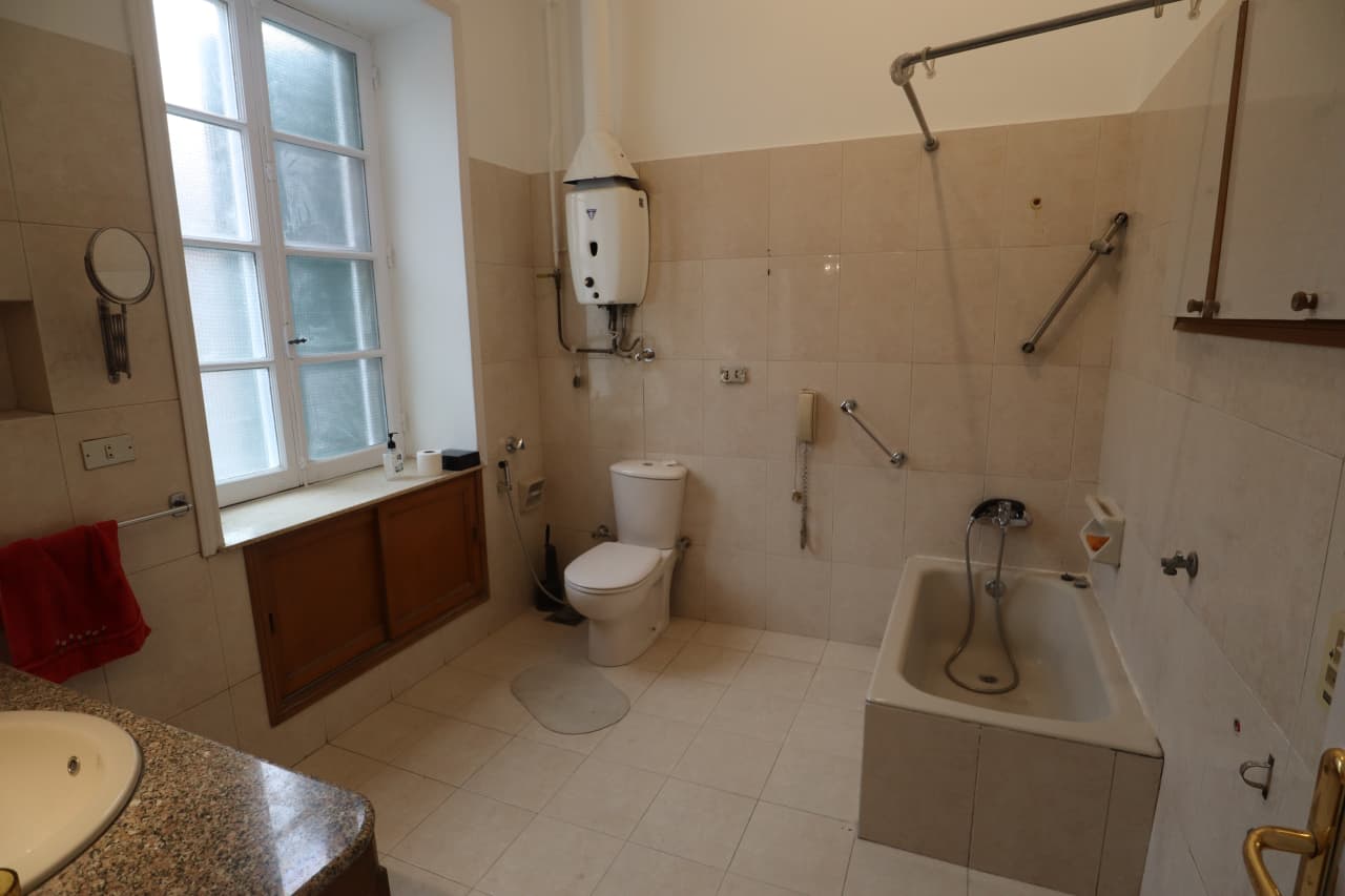 Spacious 3BR Apartment in Prime Zamalek