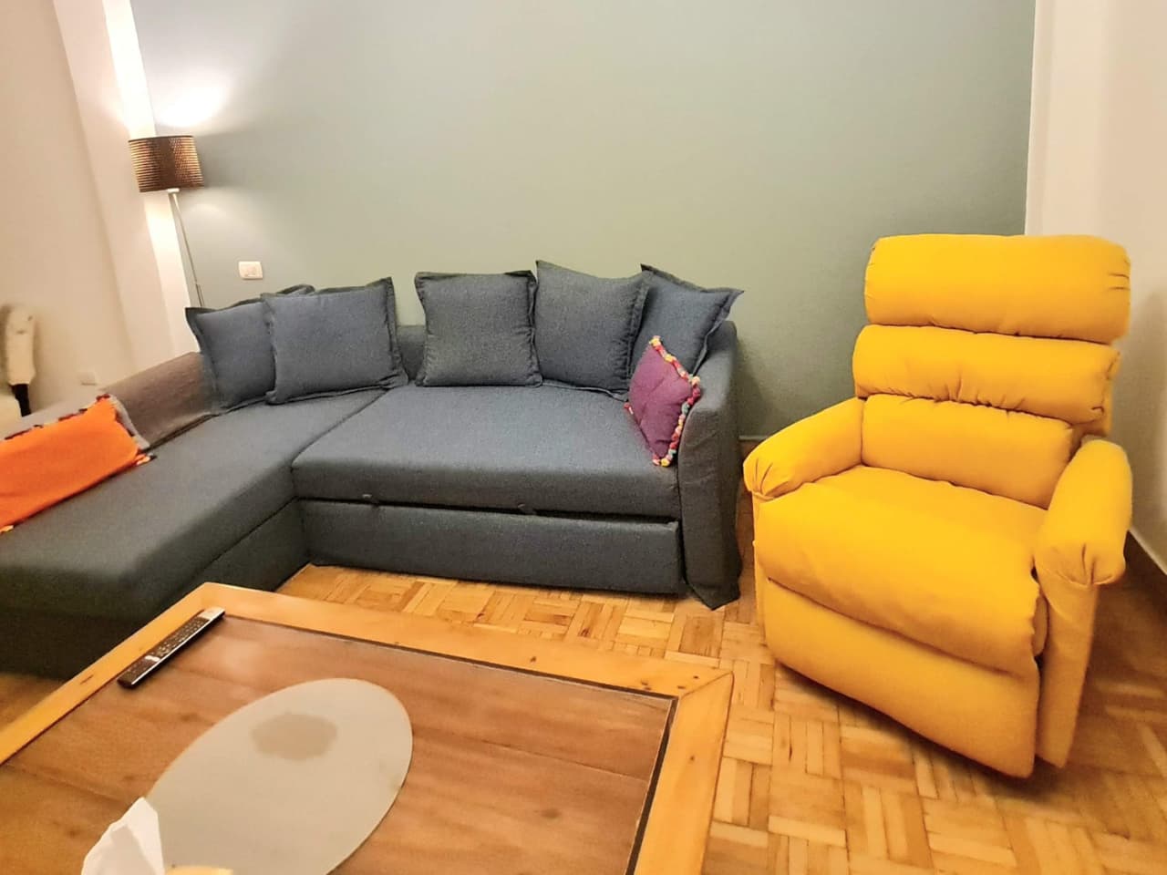 Cozy Charming 2-Bedroom Apartment with Balcony in Zamalek
