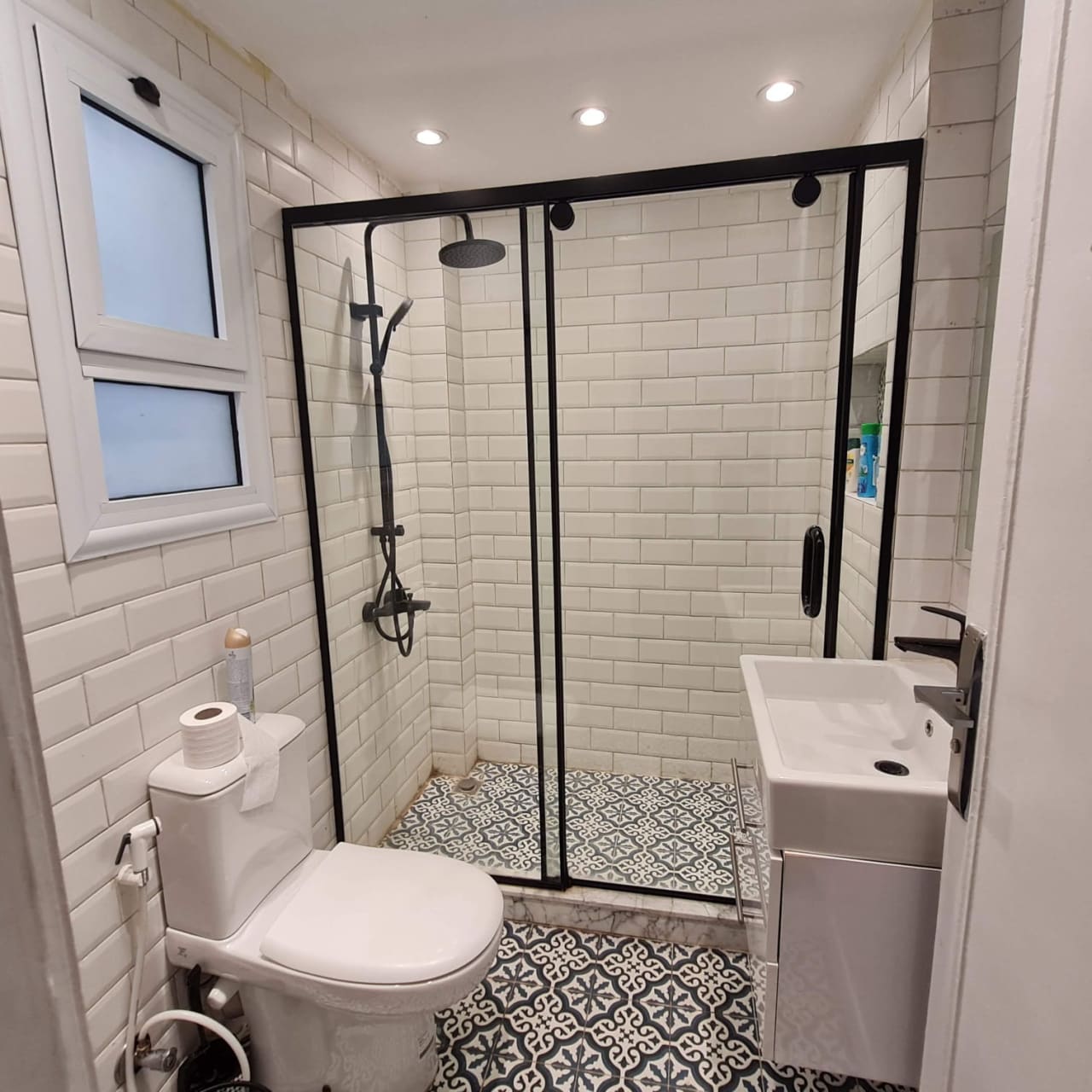 Cozy Charming 2-Bedroom Apartment with Balcony in Zamalek