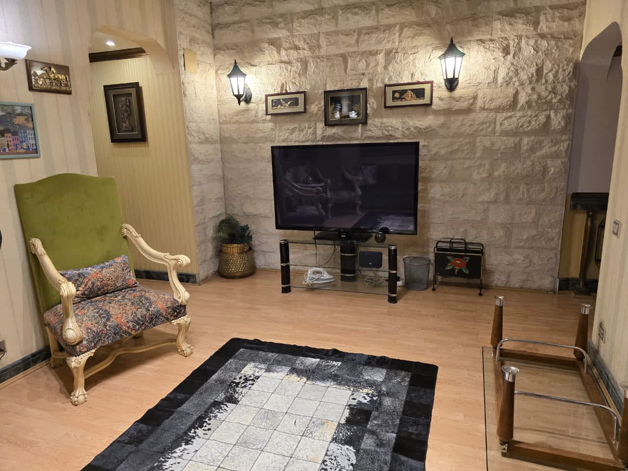 Modern 3BR Apartment Close to CAC - Bright & Spacious