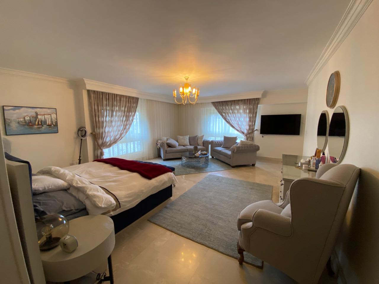 3BR Apartment in Maadi - Balcony with Green Views