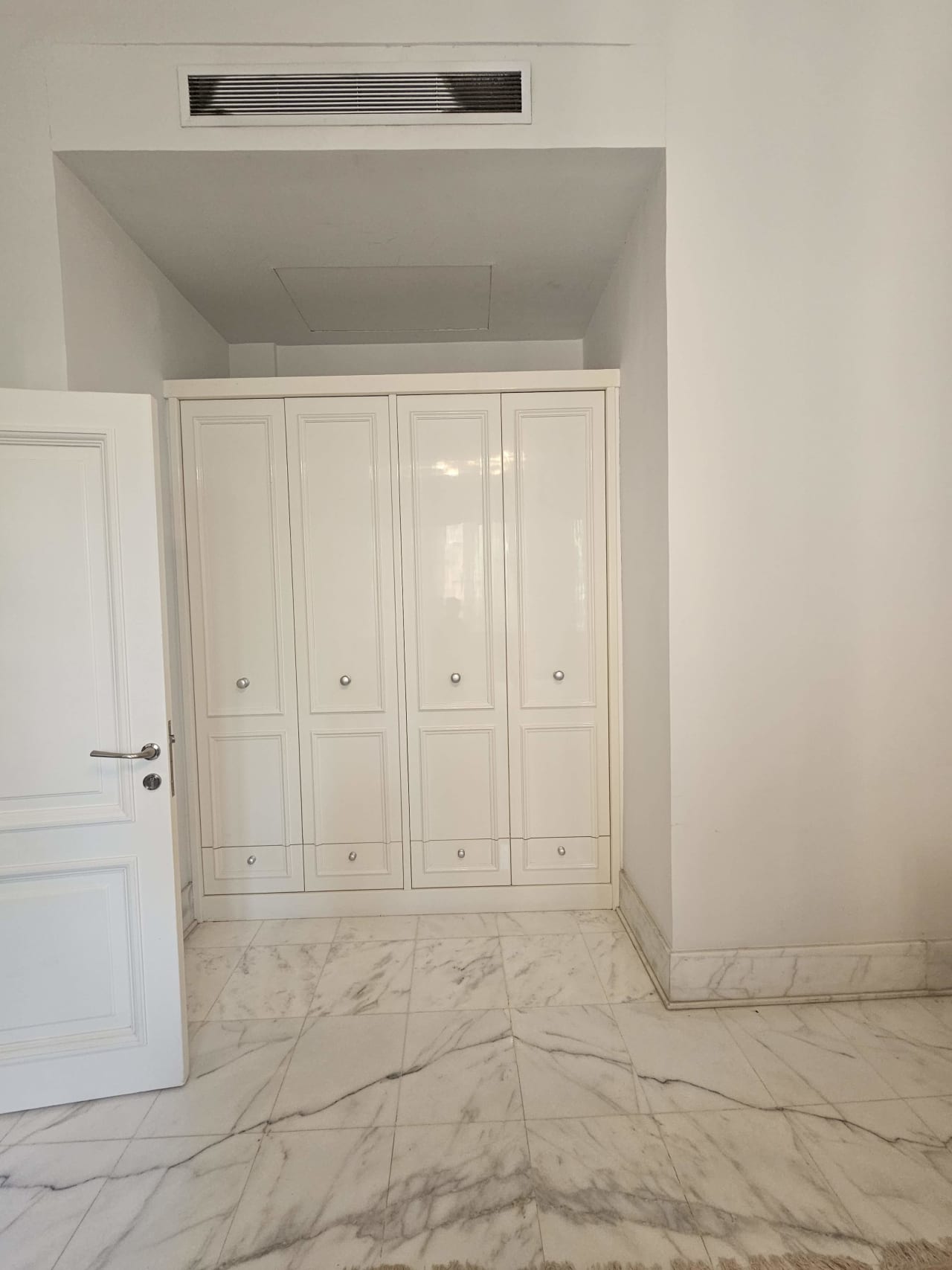 Bright 180 sqm Apartment with Balcony In Zamalek
