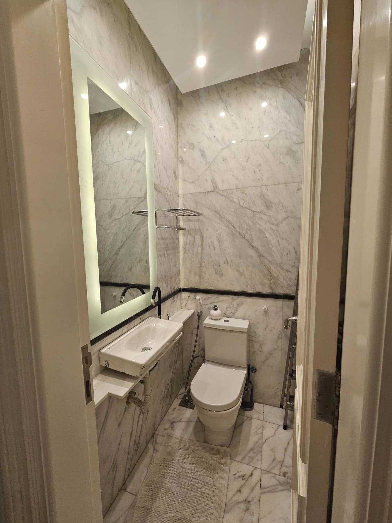 Bright 180 sqm Apartment with Balcony In Zamalek
