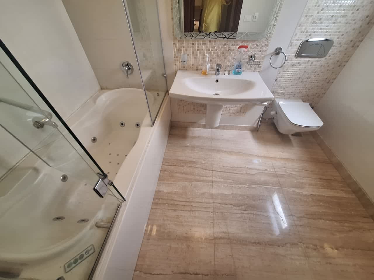 Apartment With Secure Compound For Rent In Maadi Sarayat.