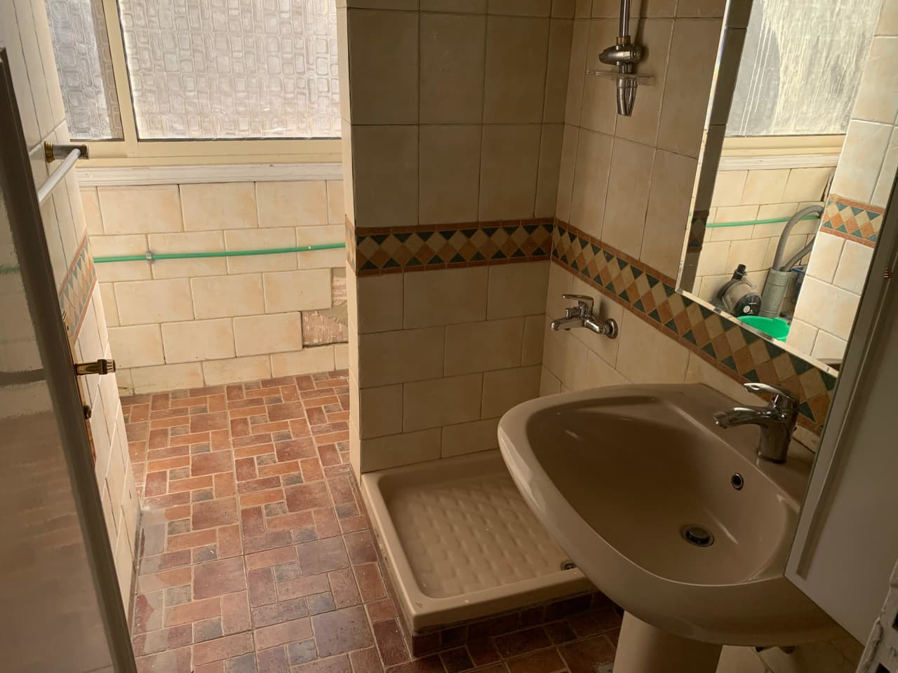 Sunny 200 Sqm Apartment In Prime Maadi Degla.