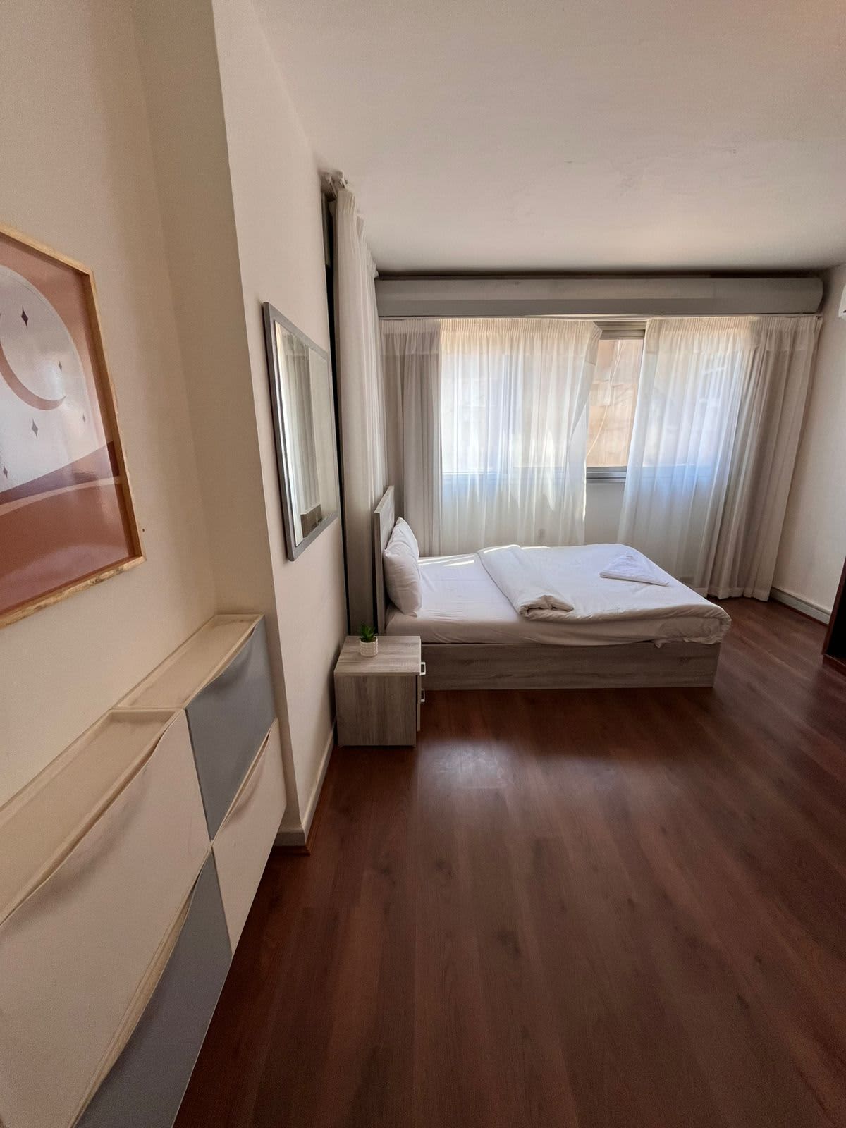 Bright 2BR Apartment in Prime Zamalek Location